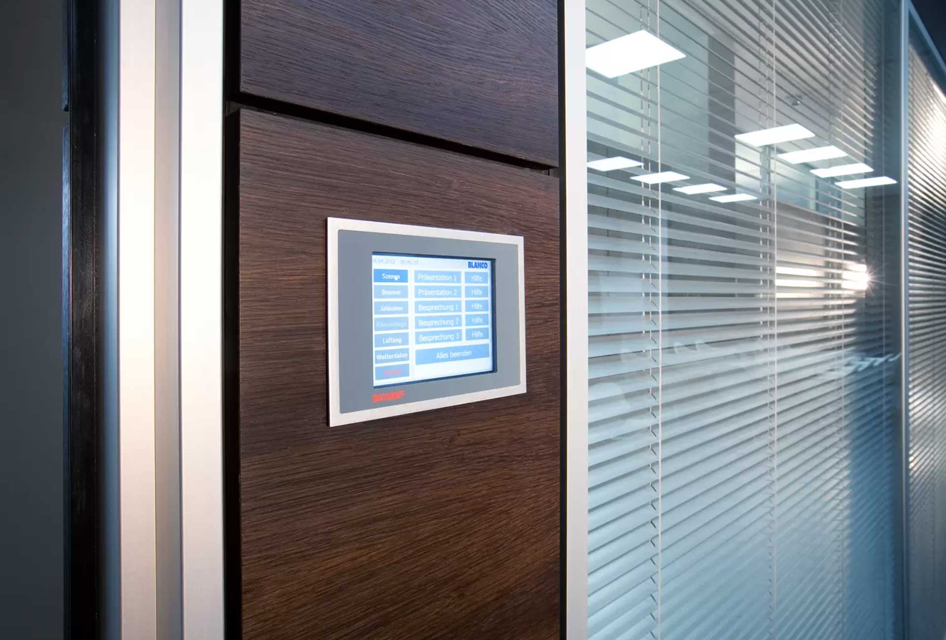 Smarte Technik für den Büro Cube