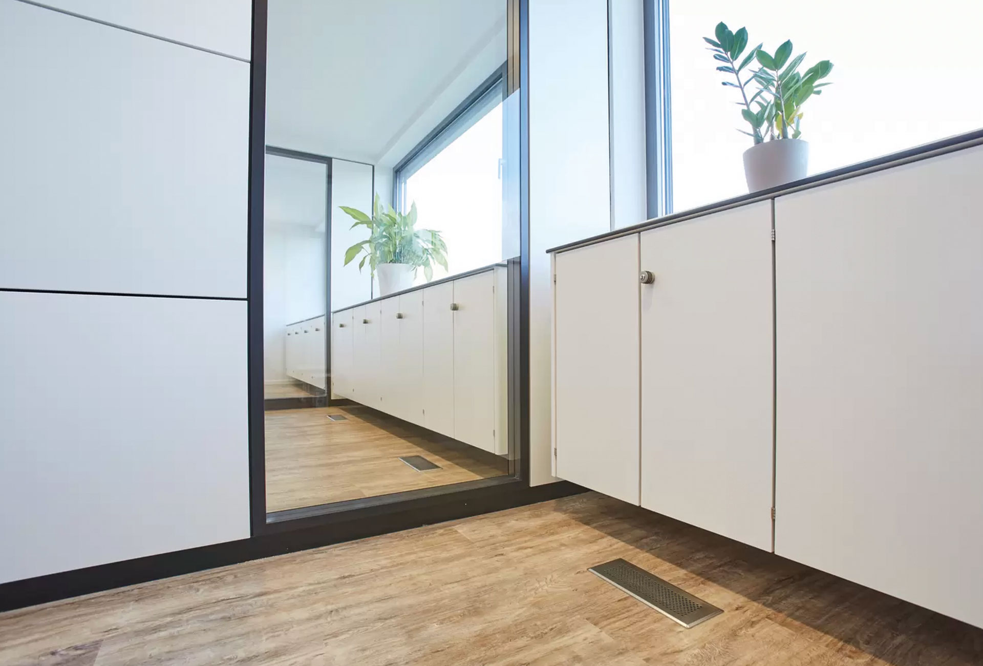 Büroschrankwände für Akten und hohe Lasten Büroschrankwände für Akten und hohe Lasten
