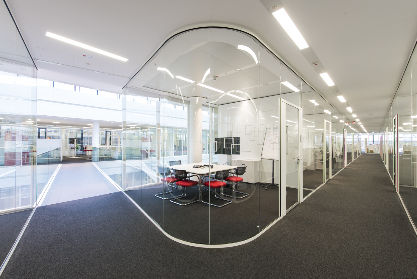 Projekt Trianel Glastrennwände abgerundet