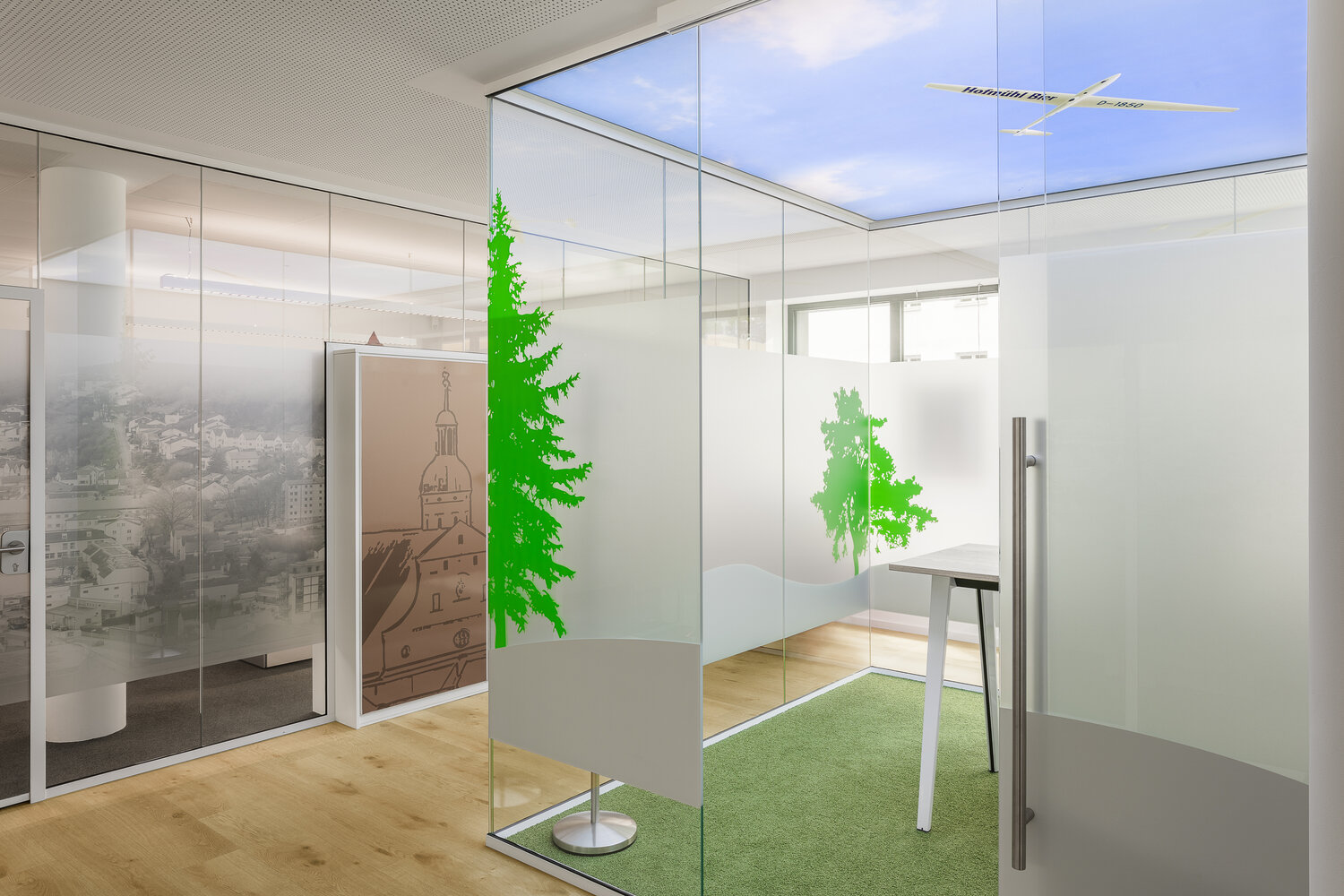 Projekt Sparkasse Glastrennwandsysteme foliert