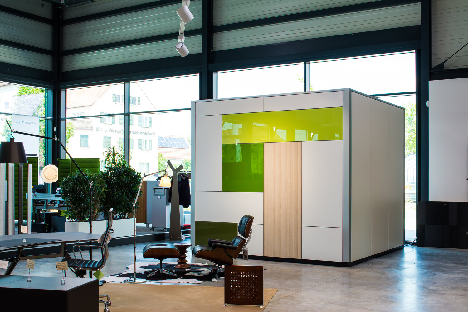Projekt Reich Raum in Raum System in Büroraum