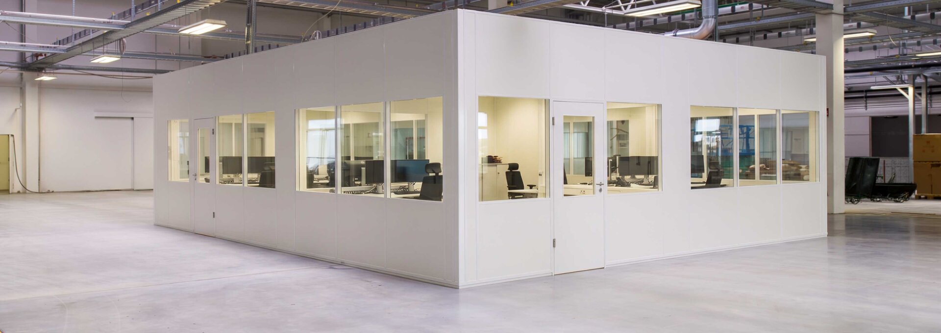 Hallenbüro Hallenbüro